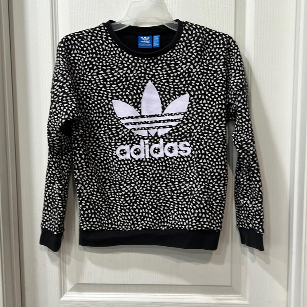 Adidas girls sweater size M
